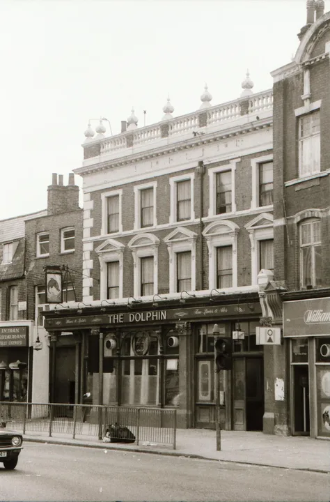 Save the dolphin pub, Hackney