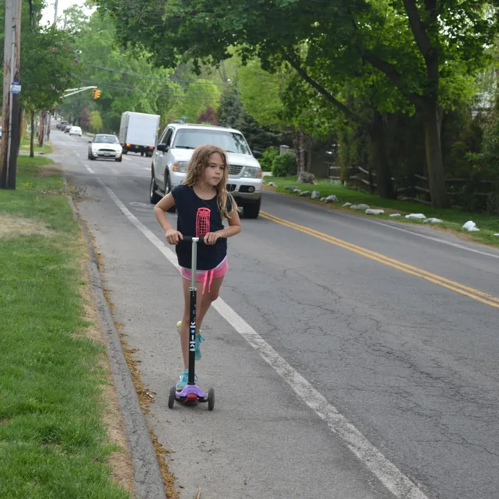 Forest Avenue Sidewalk