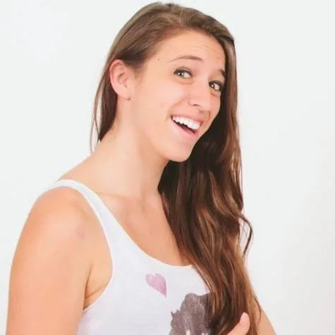 Rachel Ballinger has to rap at 1 million subscribers