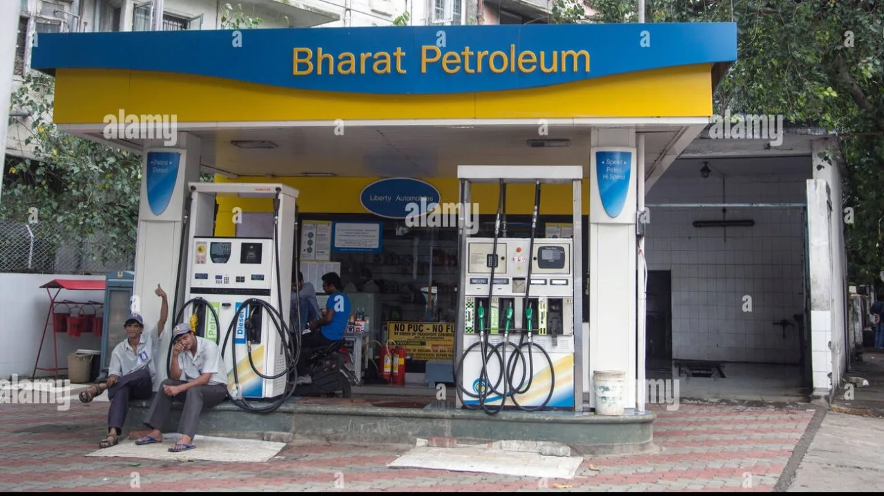 WE NEED A PETROL PUMP IN DOMBIVLI - WEST.