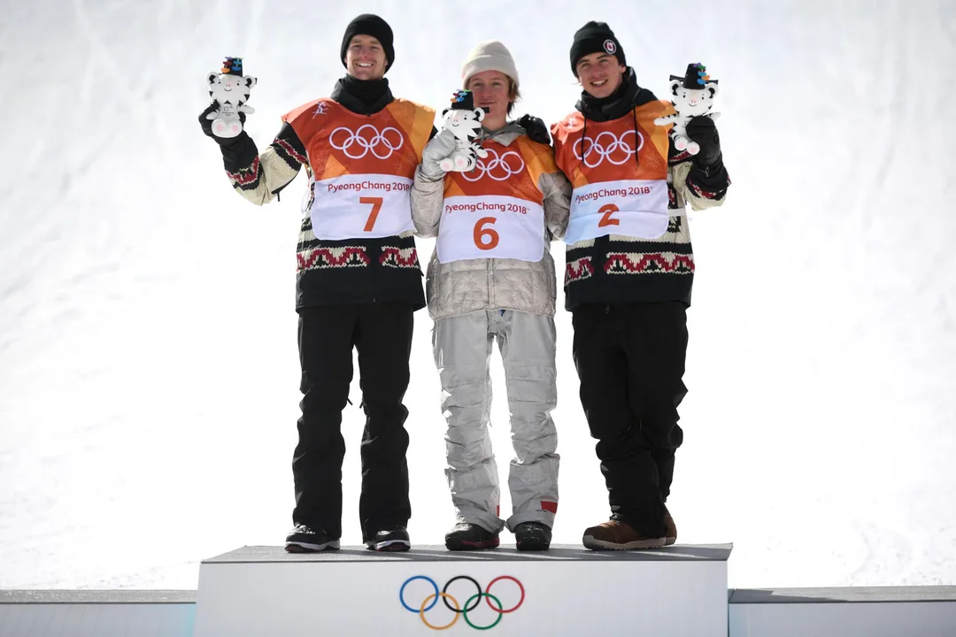 Elise Christie deserves a medal