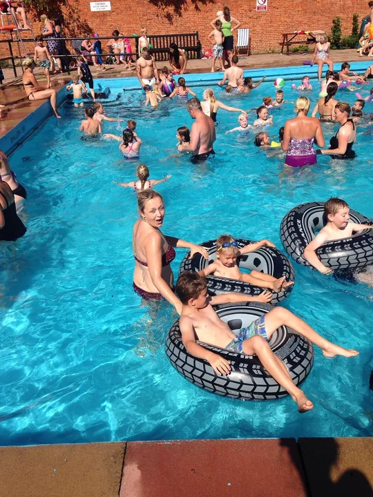 Swimming Pool For Burnham on Crouch