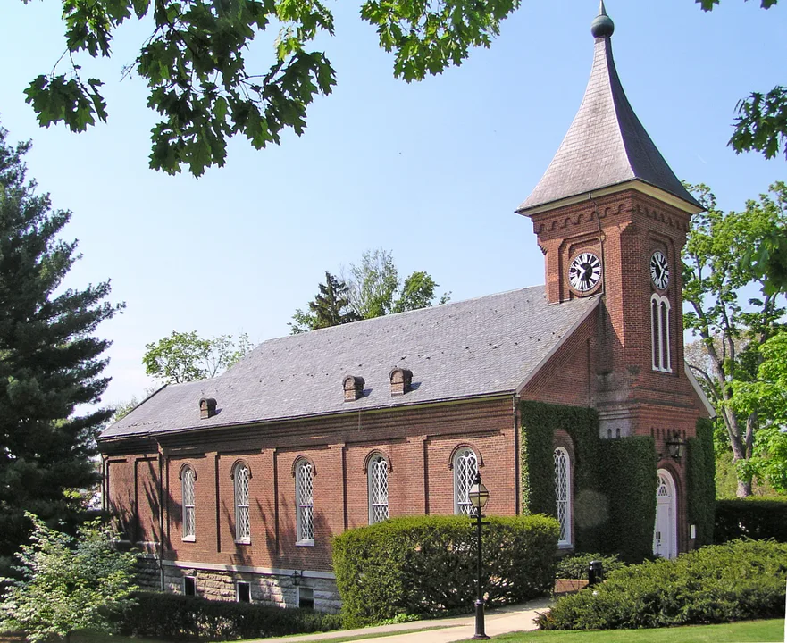 Keep the Confederate Flags in Lee Chapel