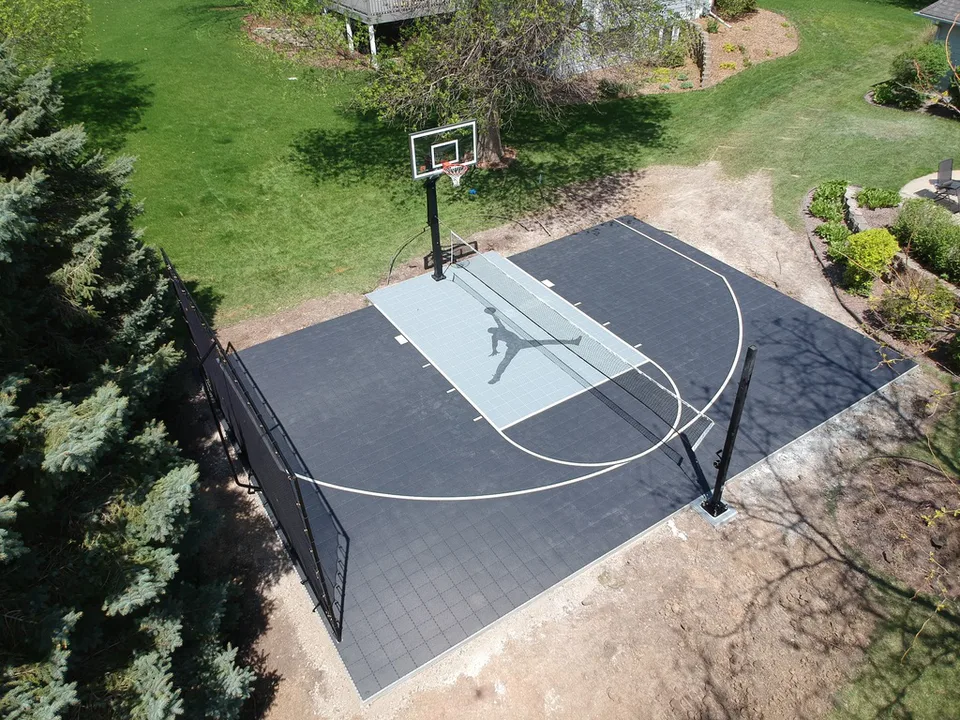 CARDINAL WOODS BASKETBALL COURT