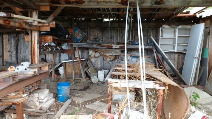 Remove the Cook Shack Cafe Structures from Alexis Creek