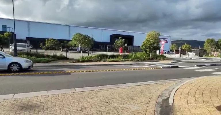 Petition to Remove Restrictive Road Barriers in Front of BRIGHTS HARDWARE – Richmond Park