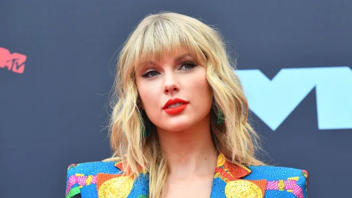 TAYLOR SWIFT TUESDAY
