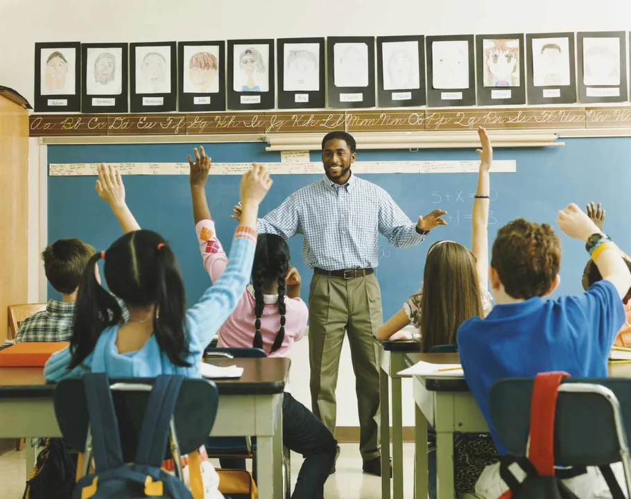 On veut que Mme Gonzalez reste à l'école!
