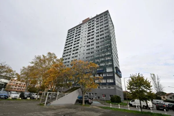 PÉTITION PUBLIQUE DES COPROPRIÉTAIRES DE LA TOUR MAZADES