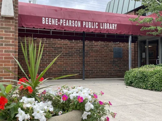 Support Kellye Hudson Hogan, Director of Beene-Pearson Library