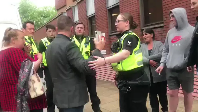 Release Tommy Robinson