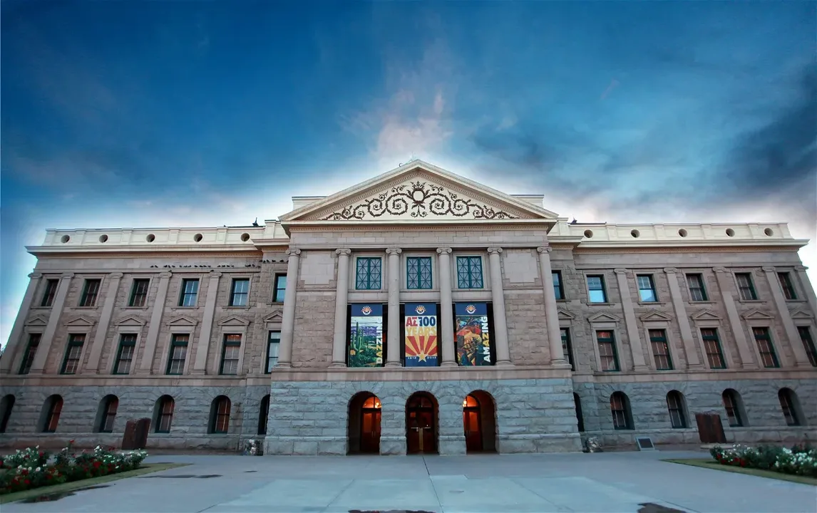 Urge Arizona\'s lawmakers to support a budget that protects families!