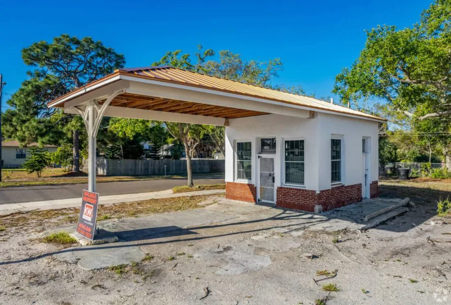 Petition against former petrol station on Crosby Road south being used as  "Hand Car Wash",Removal of Trees,Rubbish, Traffic Queing