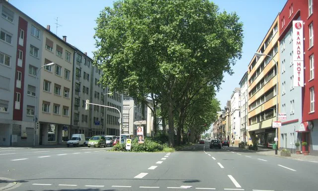 Fahrradspur auf der Bismarckstraße in Mannheim