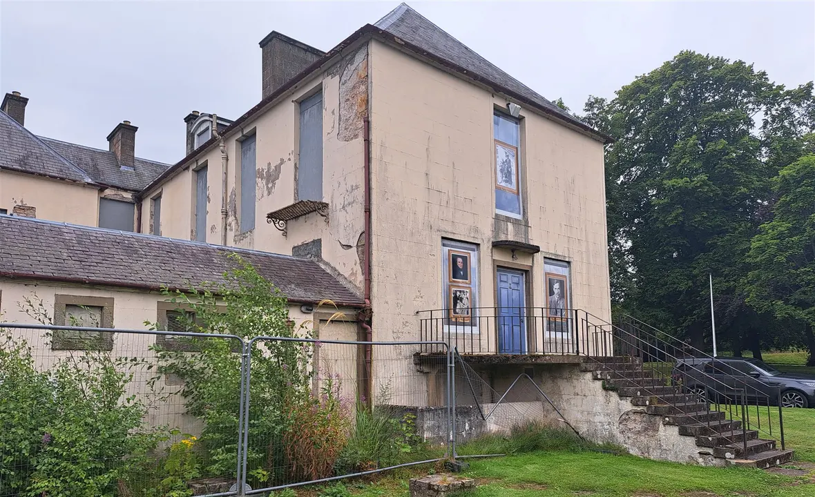 Save Grant Lodge