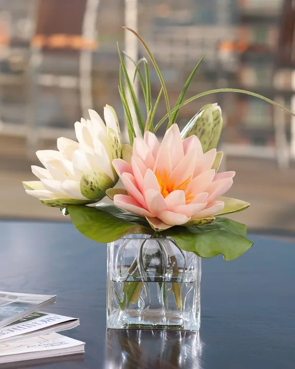 A UNIVERSAL FLOWER BOUQUET FOR OUR  BELOVED MOTHER