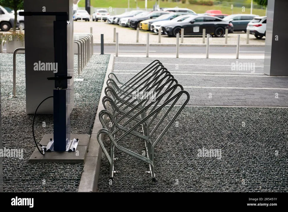 Cycle racks needed in forehill carpark