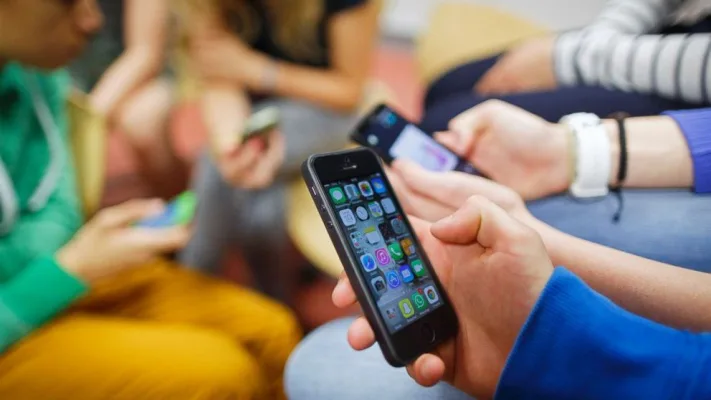 Giving Middle Schoolers the Rights to use their Backpacks and Phones