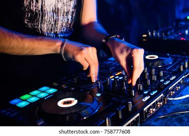 Change the Wednesday DJ in Hush