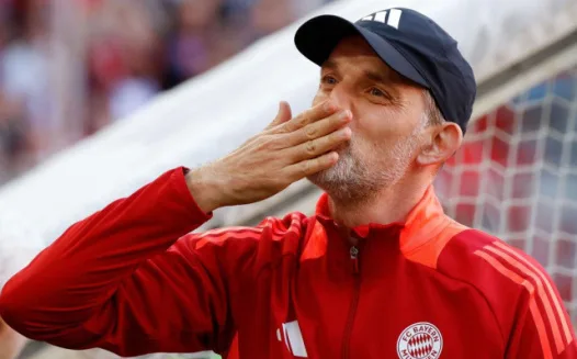 Hoeness must leave "Bayern". Hoeneß raus.