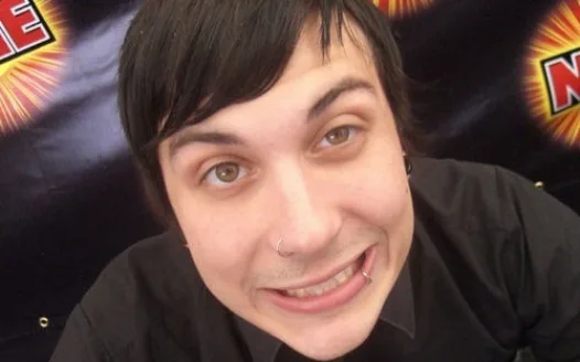 petition for frank to bring back the lip piercing