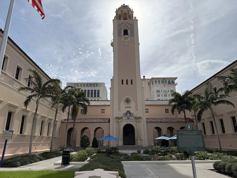 Return the Public Law Library to the Historic Sarasota Courthouse