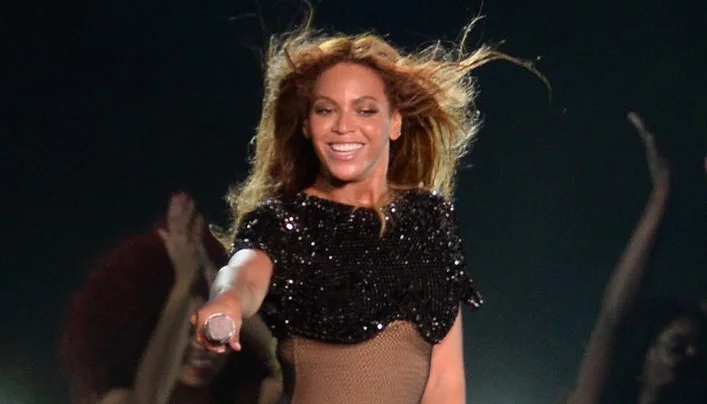 Allow there to be a "Meet and Greet" option for Beyoncé's future tour