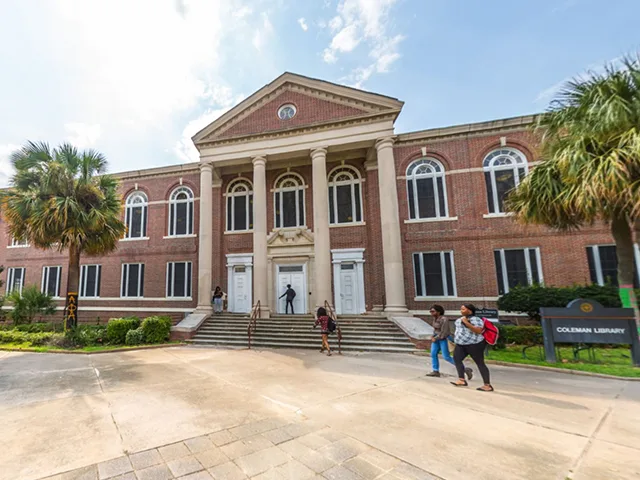 Rattlers For Change- Extend Library hours