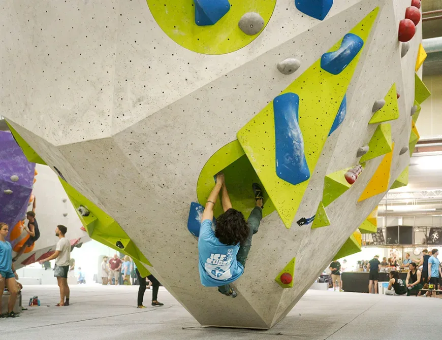 Student Climbing Leeuwarden