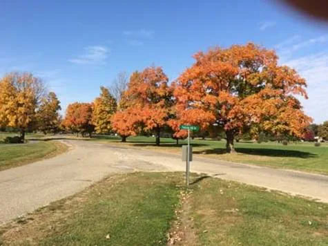 Extend the contract of PGA Professional J.R. Millar with Lake Bracken Country Club
