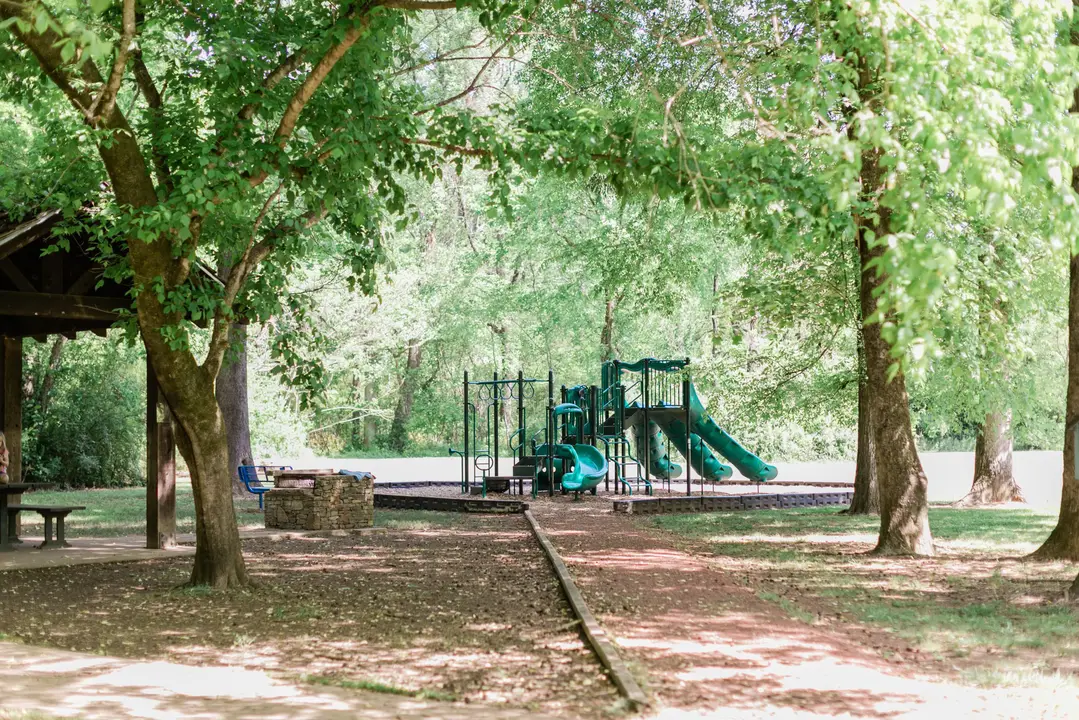 No Glen Iris apartment complex!