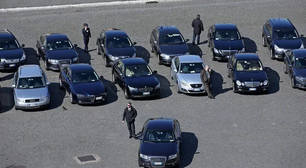 Petizione per l'abolizione delle auto blu