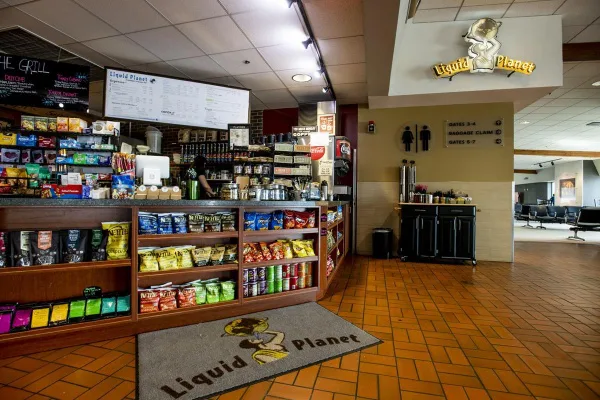Missoulians (not New Jersey) should run concessions at the Missoula Airport