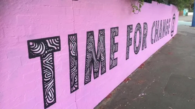 Please allow the Big Pink Wall to stay as it is!