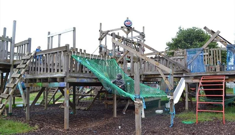 PLEASE KEEP THE RANCH AND YOUTH CLUB AT SOUTHMEAD OPEN!!!!!
