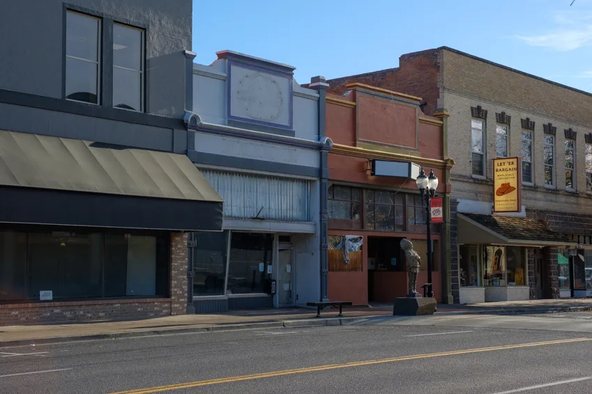 2) Pike Plan Business Stakeholders Request Removal of Portico and Restoration of Streetscapes
