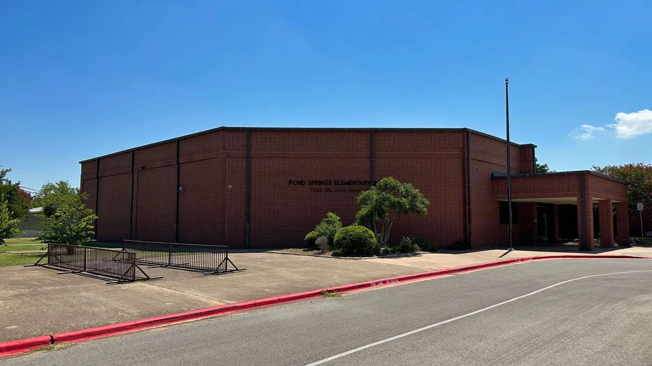 Build one of the undesignated schools in SW Austin