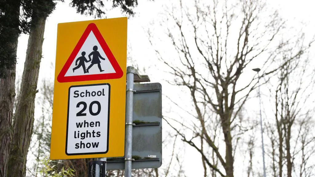 LHPA 20mph Zone. 