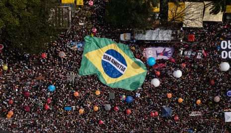 Contra aumento de 91% dos congressistas