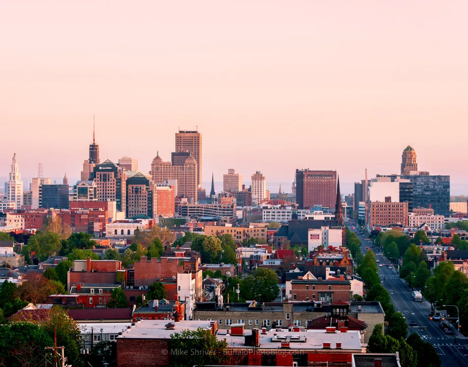 PETITION TO BRING DEMI LOVATO TO BUFFALO, NY! :)