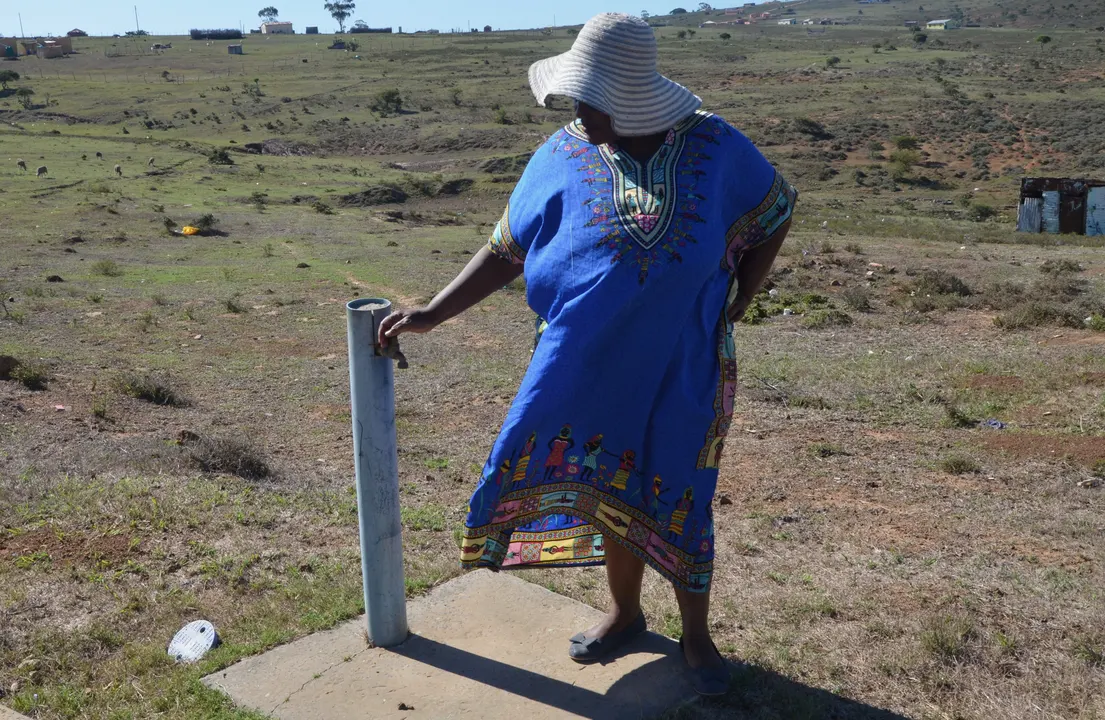 Help us get water into Makapanstad!
