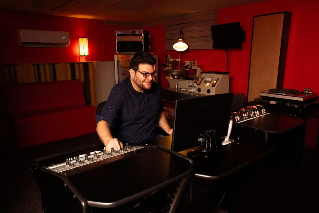 Austin records the Party Girls album
