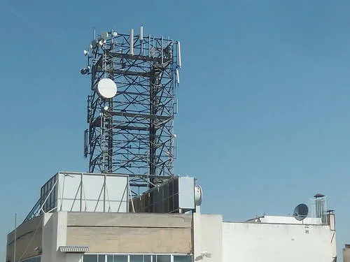 Ο ασταμάτητος θόρυβος σε έχει κάνει να χάσεις τον ύπνο σου; Ο ΟΤΕ φροντίζει να μην κλείνεις μάτι.Ανησυχείς για την επιβλαβή ακτινοβολία των κεραίων;