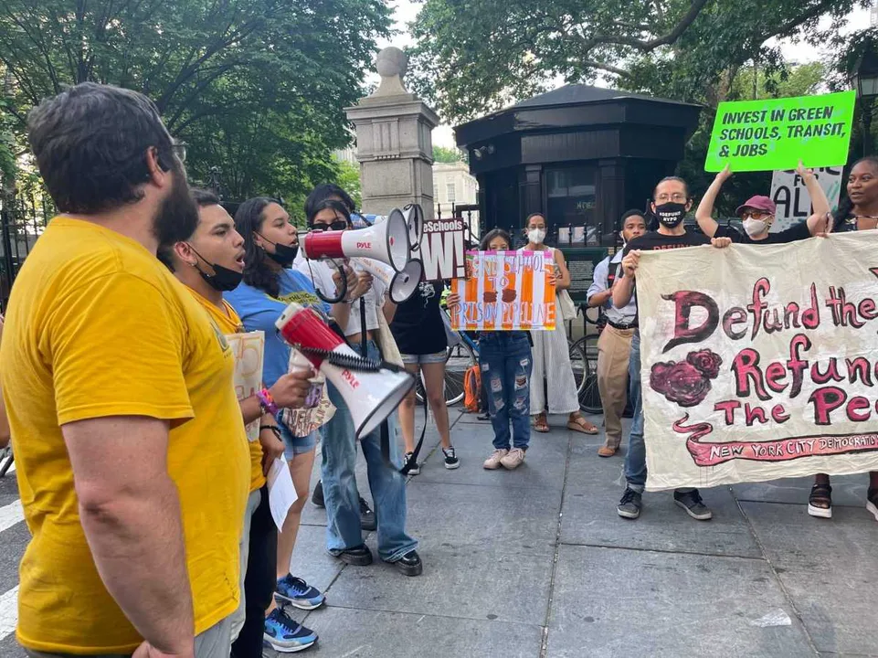 Save our teachers! Save our schools!