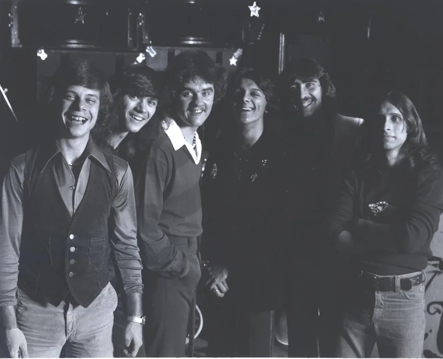 Support Blue Horizon for Iowa Rock and Roll Hall of Fame