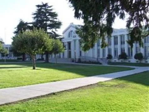 Keep Oakland Tech's Off Campus Lunch