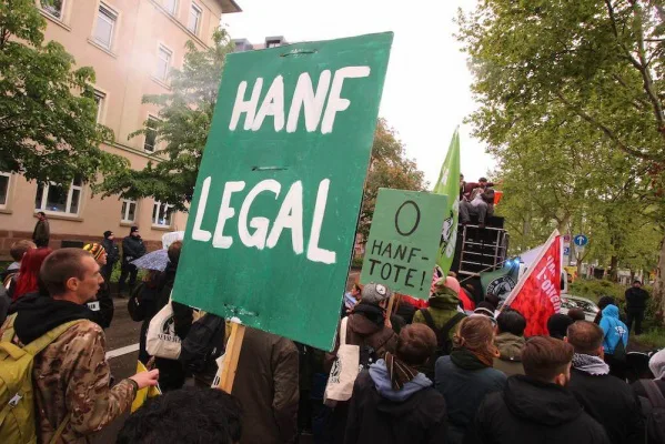 Die Legalisierung von Cannabis in Deutschland - Cannabiskontrollgesetz!