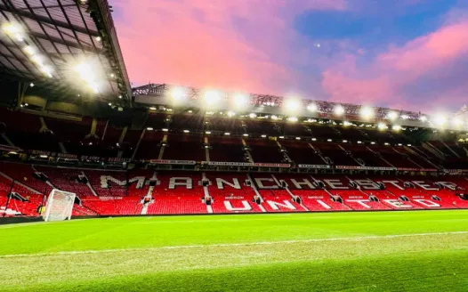 We've had enough!!! Glazers out!!! Save Man United!!!