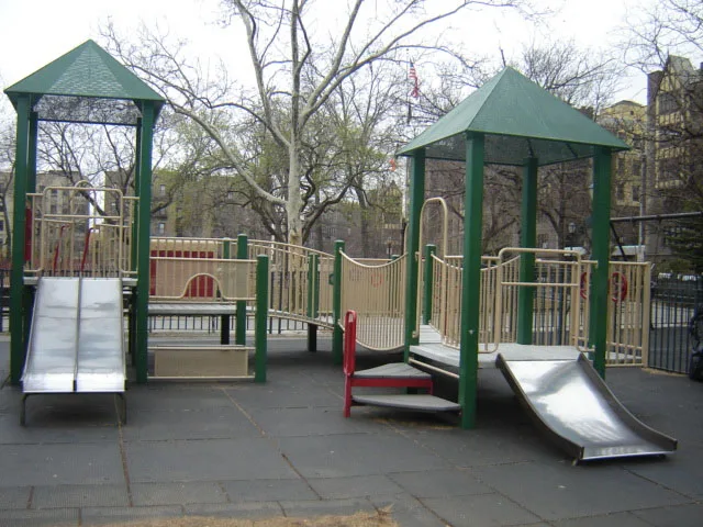Fix the Water Fountain in Bennett Park Playground