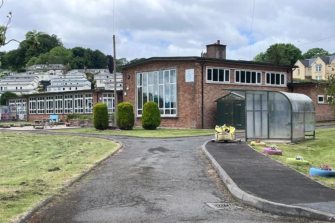 save cwm primary school